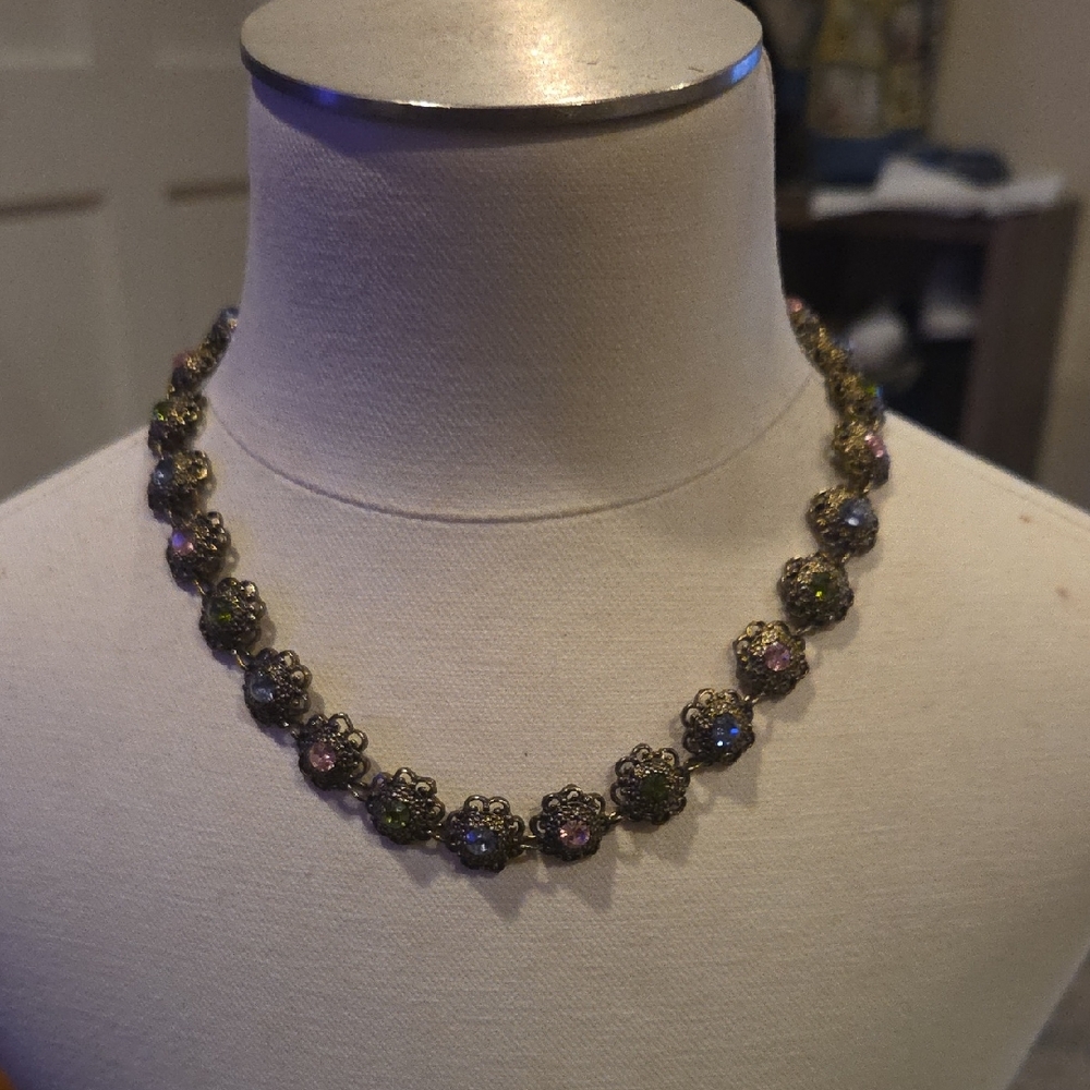 Elegant Floral Necklace with Multicolor Stones 1920 Brand